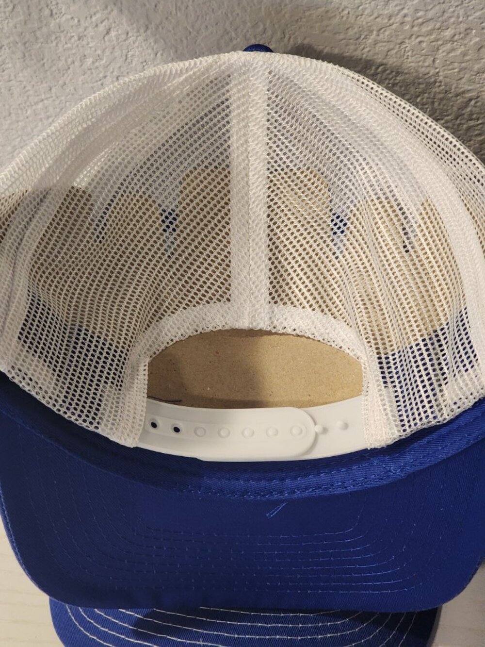 U.S. MAIL (USPS) Patched Royal Blue/White Mesh Snapback Trucker Hat - Picture 3 of 3